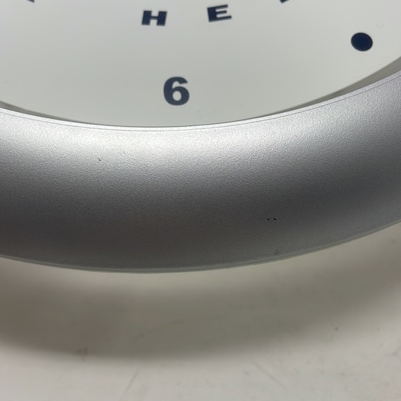 UNC Tar Heel Clock Battery Operated 13” Diameter - Picture 9 of 13